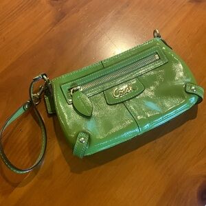 Coach Vintage Patent leather Wristlet